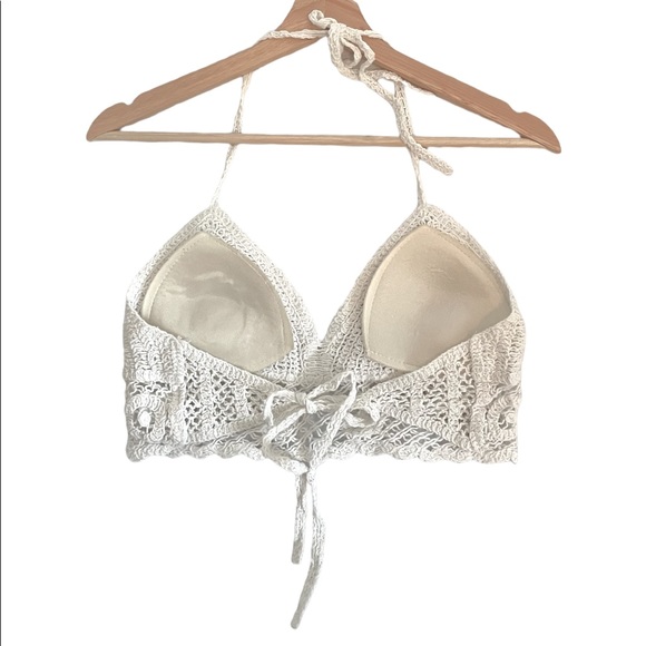White Summer Crochet Bohemian Bralette Crop Top - Picture 2 of 3